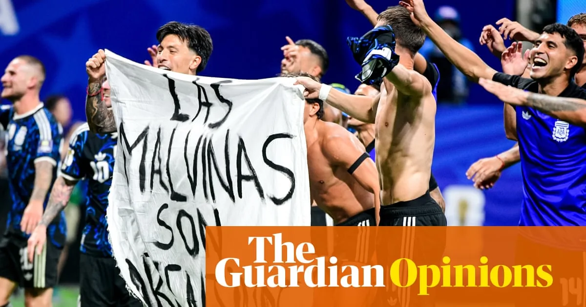 White House defends Argentina team over Falklands banner