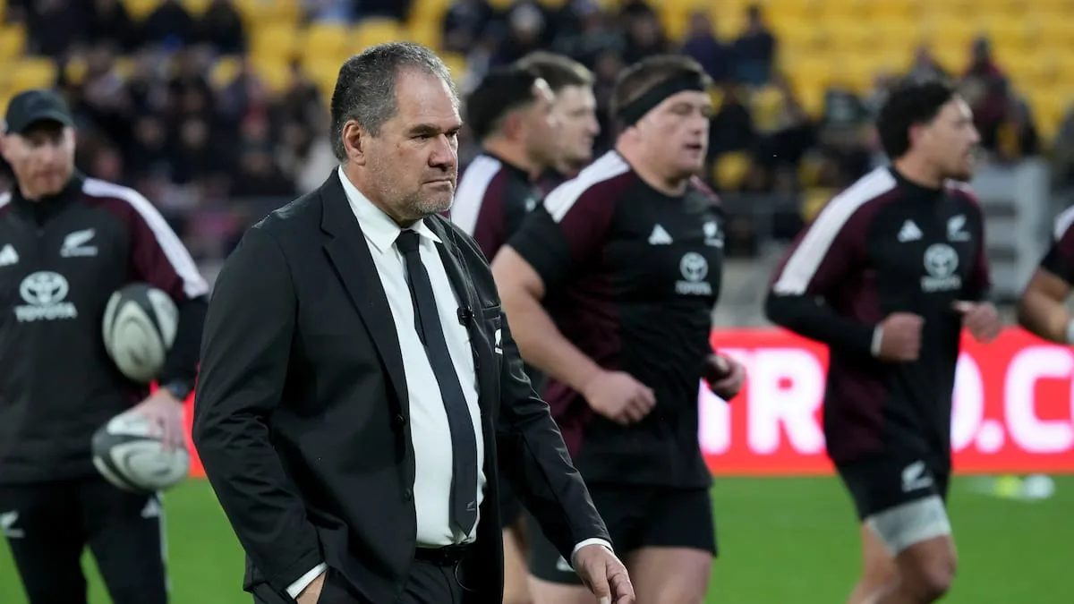 New Zealand v Ireland: Andy Farrell's side 'will genuinely believe they can beat us' - Rennie